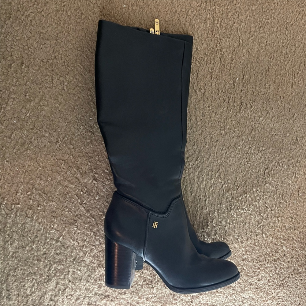 Black Tommy Hilfiger boots